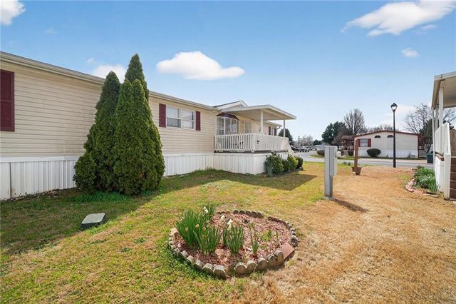 915 Bel Air Boulevard, Hampton, GA 30228