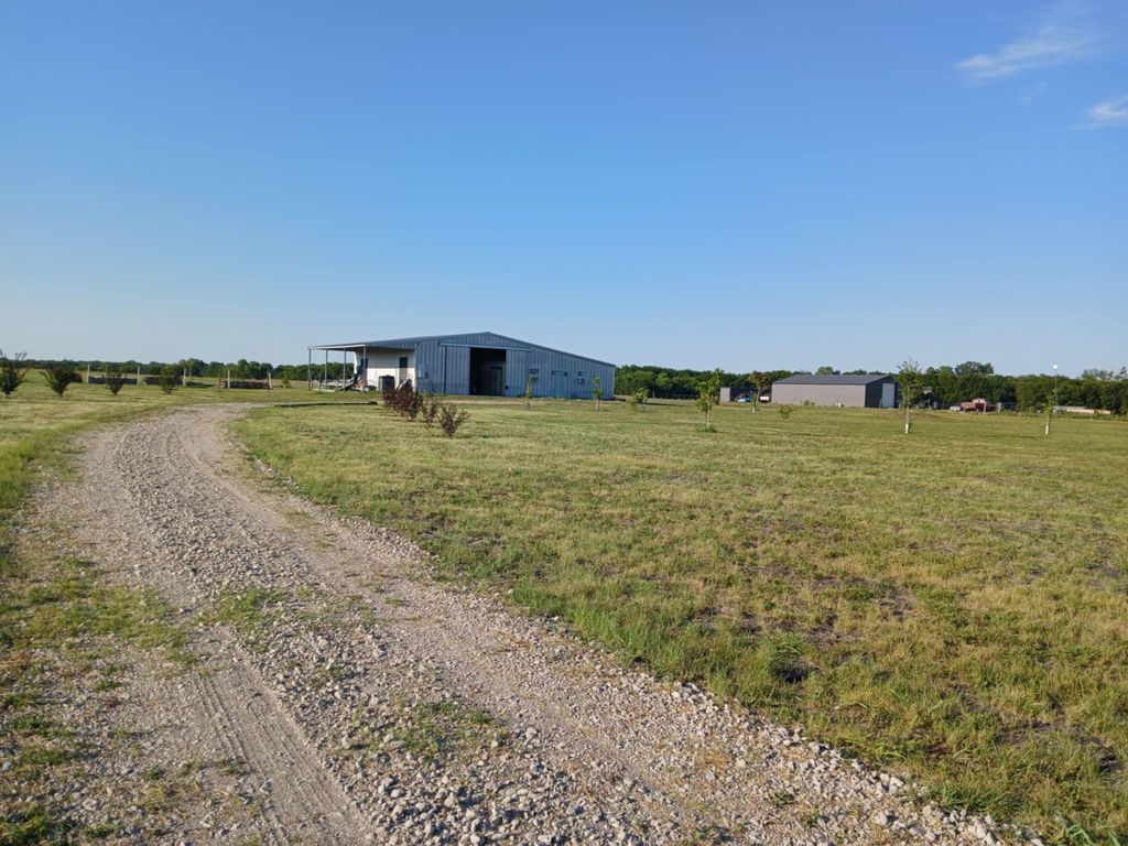 3152 County Road 2152, Caddo Mills, TX 75135