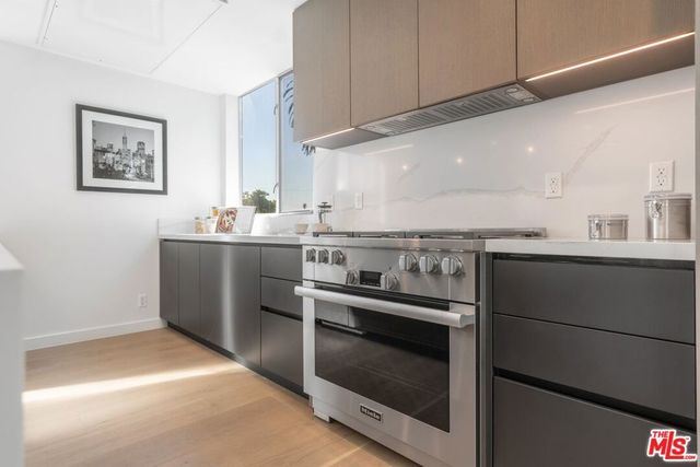 857 N Detroit Street, Los Angeles, CA 90046