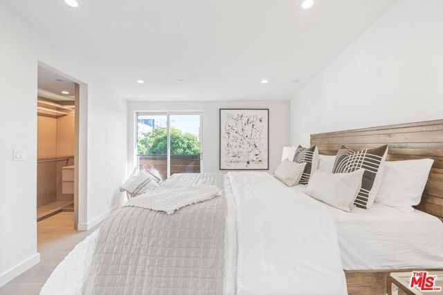 857 N Detroit Street, Los Angeles, CA 90046