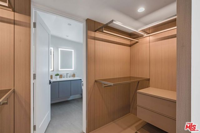 857 N Detroit Street, Los Angeles, CA 90046