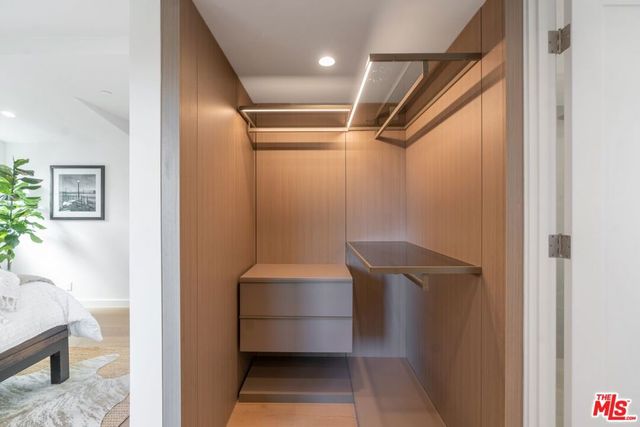 857 N Detroit Street, Los Angeles, CA 90046