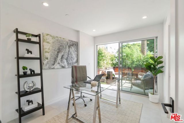 857 N Detroit Street, Los Angeles, CA 90046