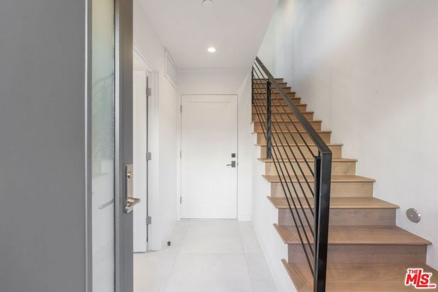 857 N Detroit Street, Los Angeles, CA 90046