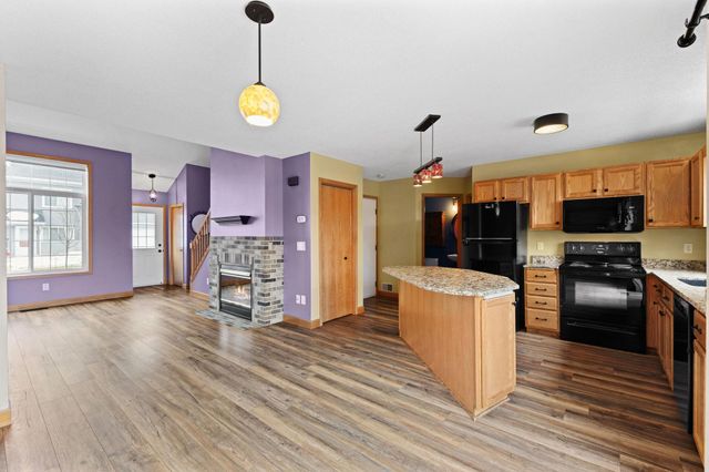 420 Monk Court, Chanhassen, MN 55317