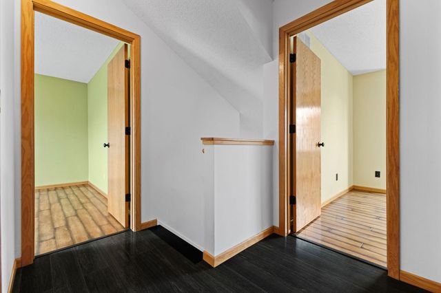 420 Monk Court, Chanhassen, MN 55317