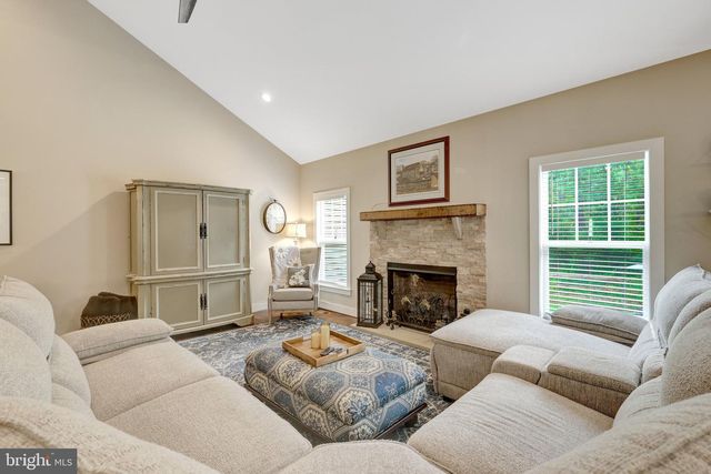 11383 LUCKY HILL RD, Bealeton, VA 22712