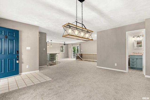 1415 N PARKWAY Drive, Pekin, IL 61554