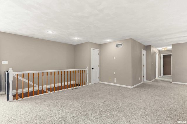 1415 N PARKWAY Drive, Pekin, IL 61554