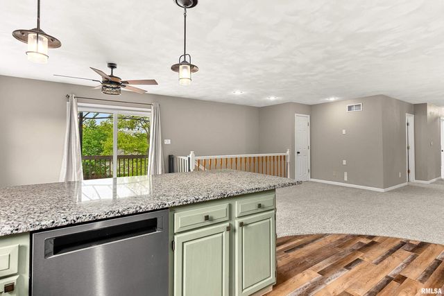 1415 N PARKWAY Drive, Pekin, IL 61554