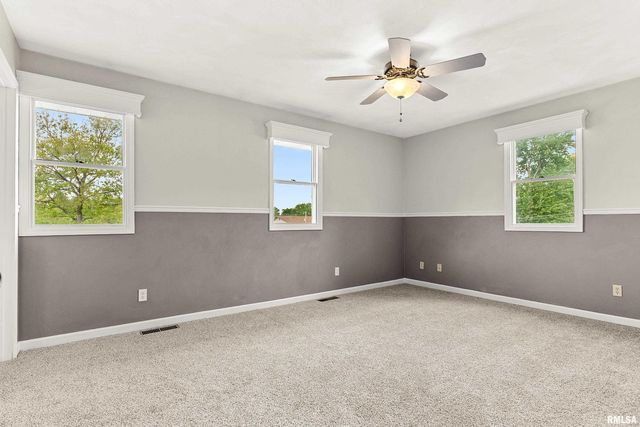 1415 N PARKWAY Drive, Pekin, IL 61554