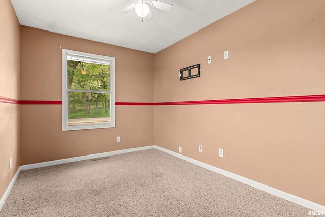 1415 N PARKWAY Drive, Pekin, IL 61554