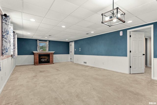 1415 N PARKWAY Drive, Pekin, IL 61554