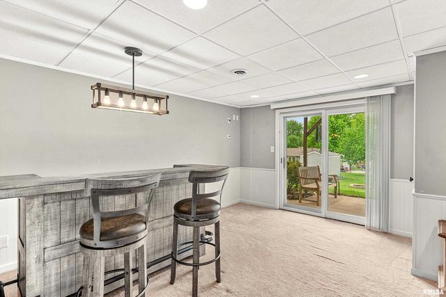 1415 N PARKWAY Drive, Pekin, IL 61554