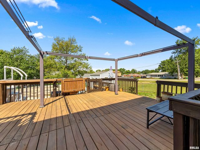 1415 N PARKWAY Drive, Pekin, IL 61554