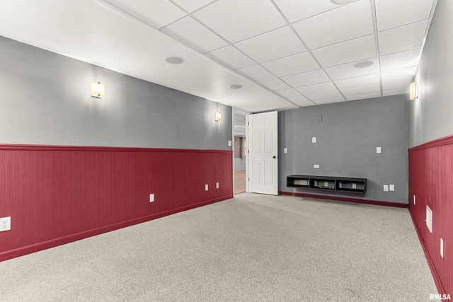 1415 N PARKWAY Drive, Pekin, IL 61554