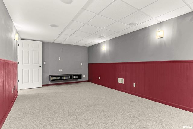 1415 N PARKWAY Drive, Pekin, IL 61554