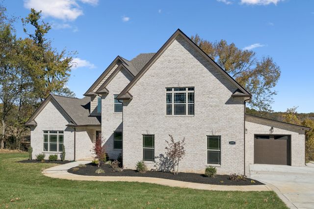 2895 Cooper Creek Rd, Woodlawn, TN 37191