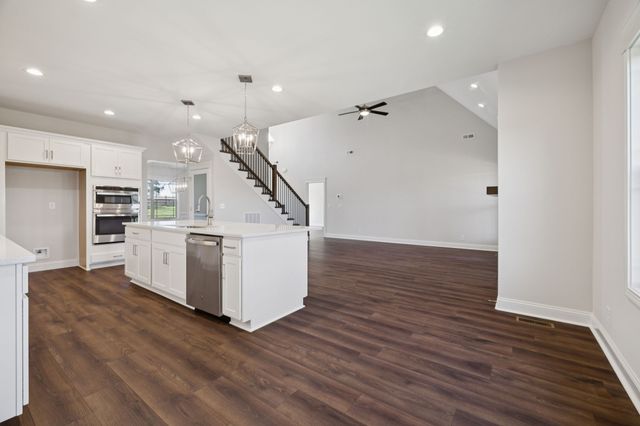 2895 Cooper Creek Rd, Woodlawn, TN 37191