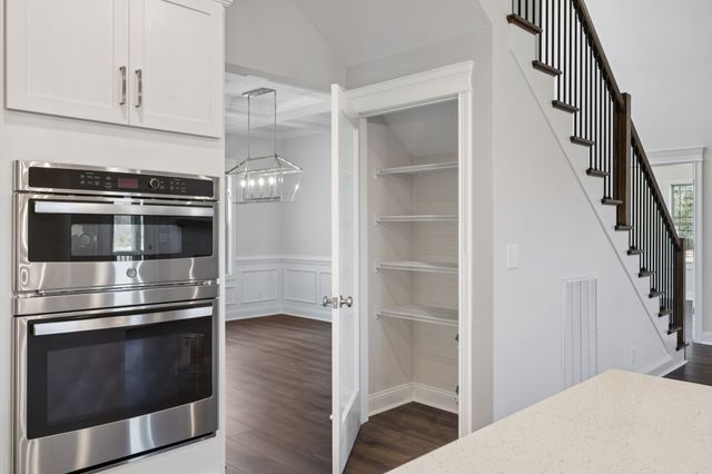 2895 Cooper Creek Rd, Woodlawn, TN 37191