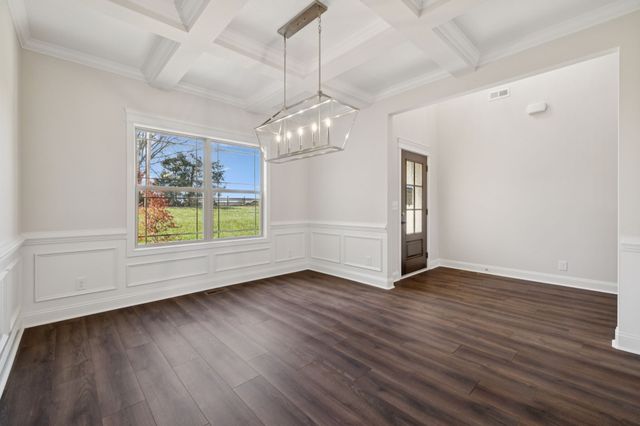 2895 Cooper Creek Rd, Woodlawn, TN 37191