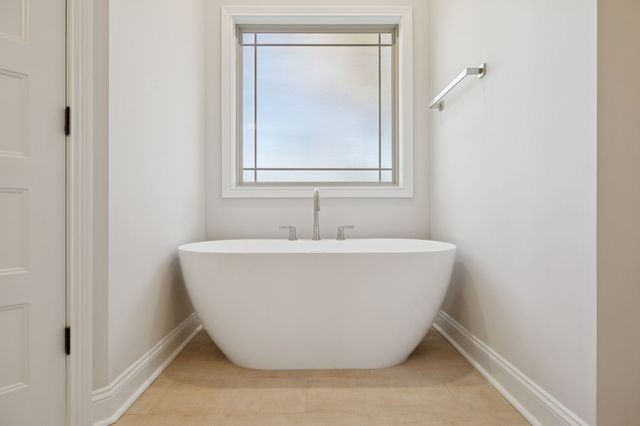 2895 Cooper Creek Rd, Woodlawn, TN 37191