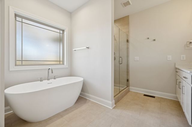 2895 Cooper Creek Rd, Woodlawn, TN 37191