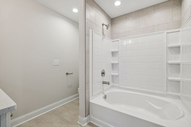 2895 Cooper Creek Rd, Woodlawn, TN 37191