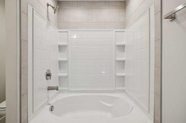 2895 Cooper Creek Rd, Woodlawn, TN 37191