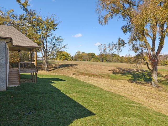 2895 Cooper Creek Rd, Woodlawn, TN 37191