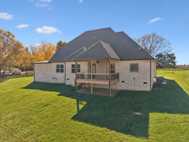 2895 Cooper Creek Rd, Woodlawn, TN 37191