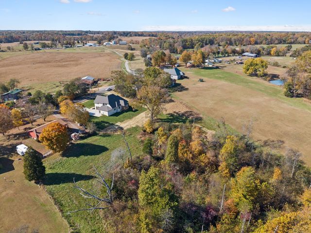 2895 Cooper Creek Rd, Woodlawn, TN 37191