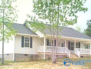 518 County Road 670, Henagar, AL 35978