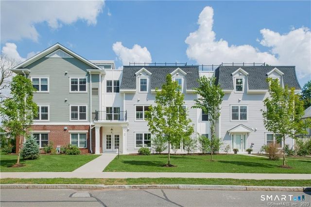 2 Bishop Road 201, West Hartford, CT 06119