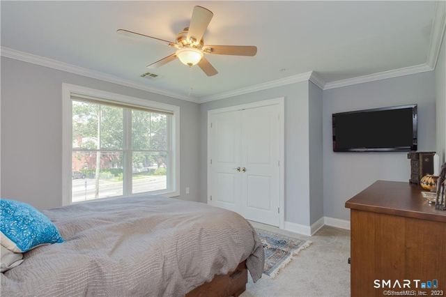 2 Bishop Road 201, West Hartford, CT 06119