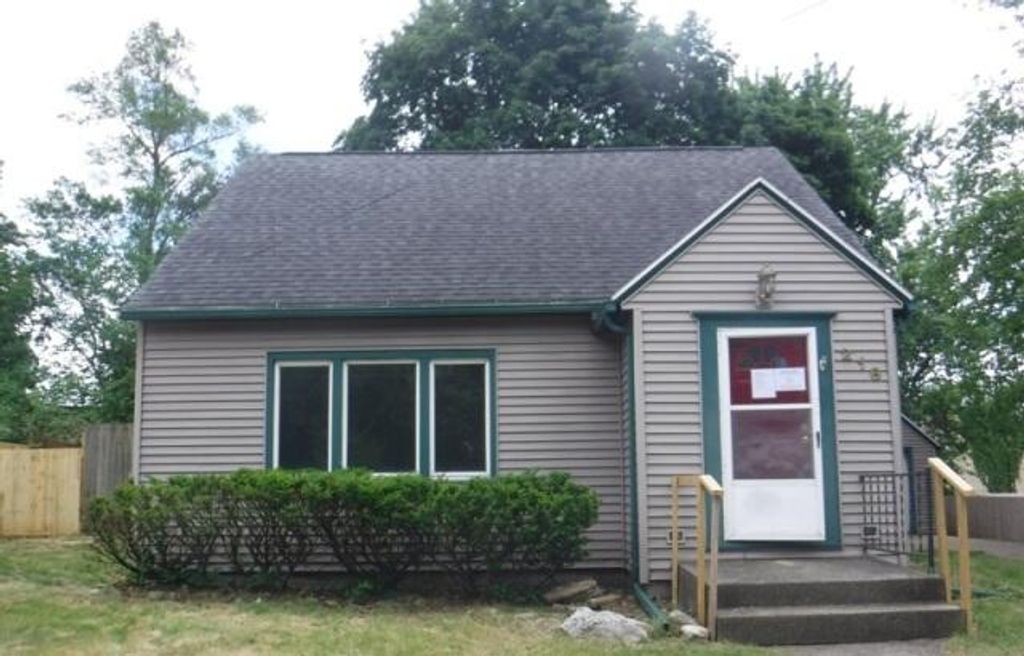 218 Amos Avenue, Portage City, MI 49002