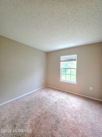 58 Madison Court, Tinton Falls, NJ 07712