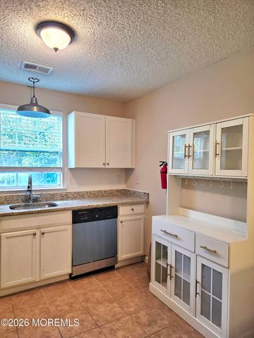 58 Madison Court, Tinton Falls, NJ 07712