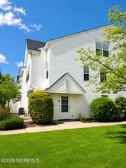 58 Madison Court, Tinton Falls, NJ 07712
