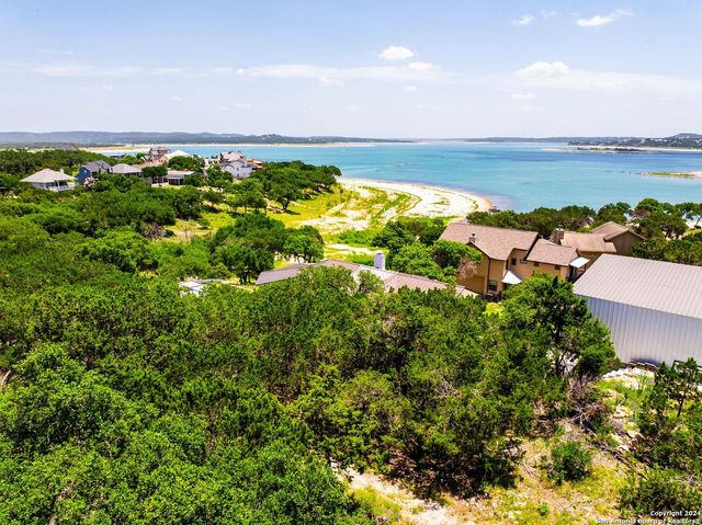 1216 LAKEBREEZE DR, Canyon Lake, TX 78133