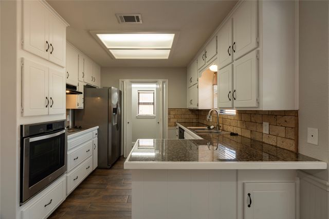 2617 Nantucket Court, Bedford, TX 76022