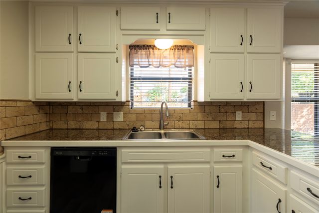 2617 Nantucket Court, Bedford, TX 76022