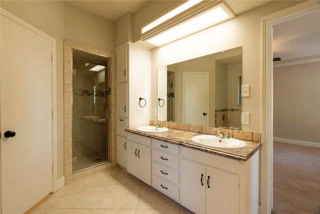 2617 Nantucket Court, Bedford, TX 76022