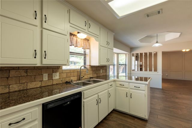 2617 Nantucket Court, Bedford, TX 76022