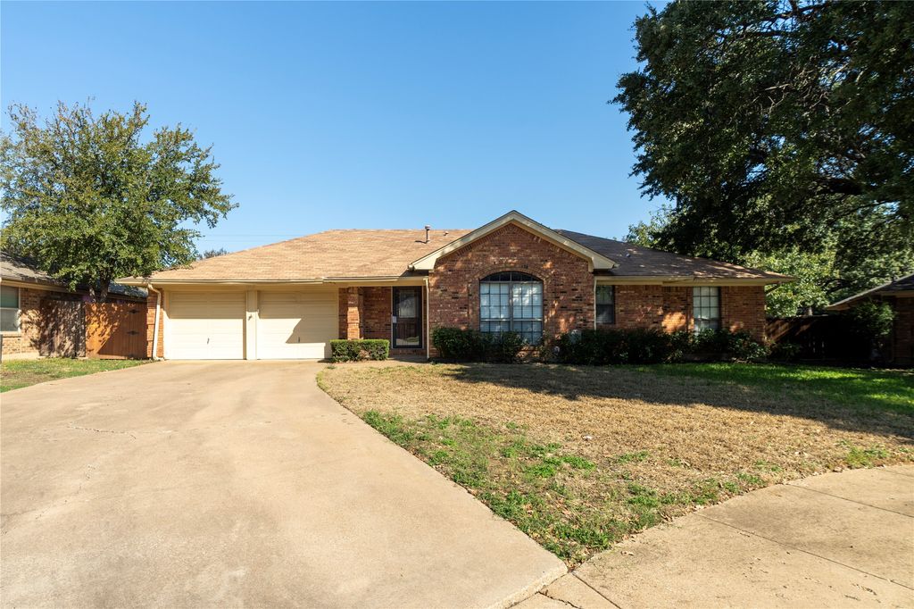 2617 Nantucket Court, Bedford, TX 76022