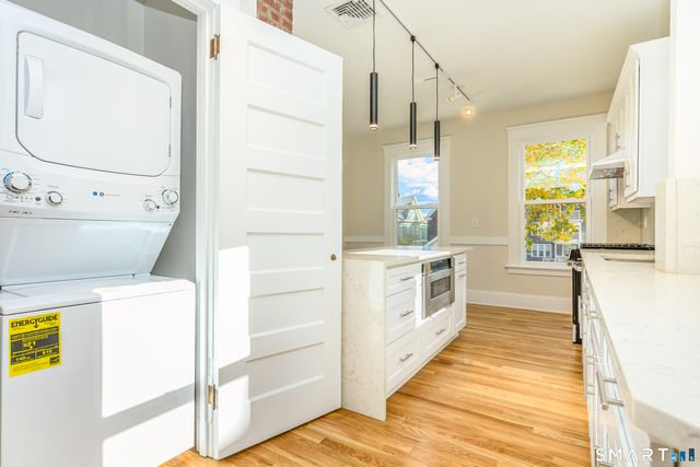 27 Hubinger Street 2, New Haven, CT 06511