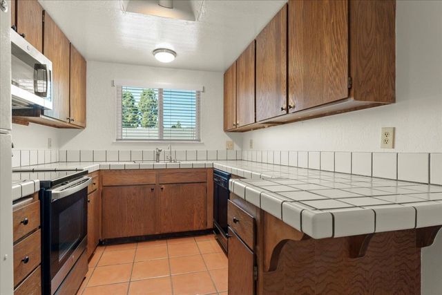 402 Winchester Drive, Watsonville, CA 95076