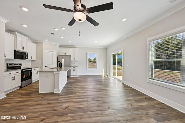 107 Commons View Drive, Hampstead, NC 28443