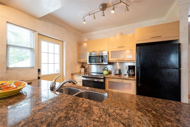 1734 NW 8th Avenue, Fort Lauderdale, FL 33311