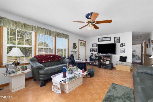 1330 Baldridge Drive, Johnson City, TN 37604